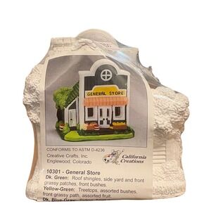 California Creations 10301 General‎ Store Miniature Building Christmas